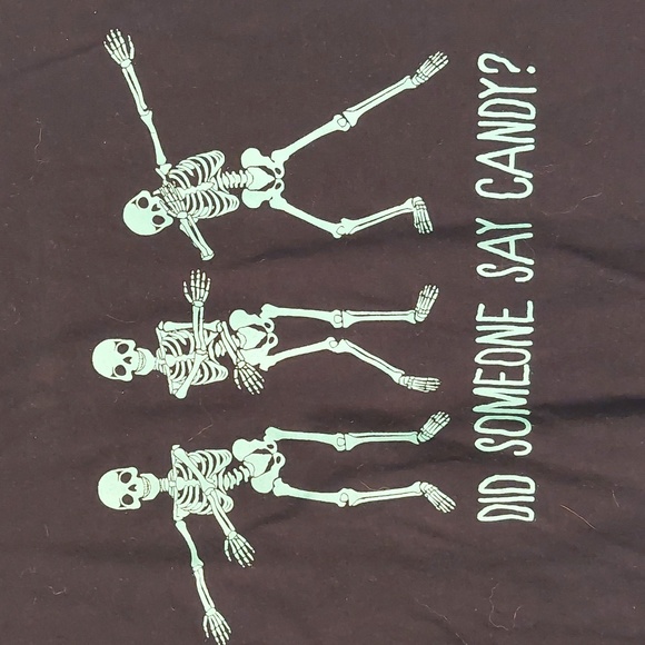 Halloween glow in the dark shirt - Picture 3 of 3
